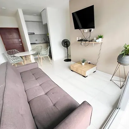 Apartamento 3 Con Piscina Cerca De Playas De